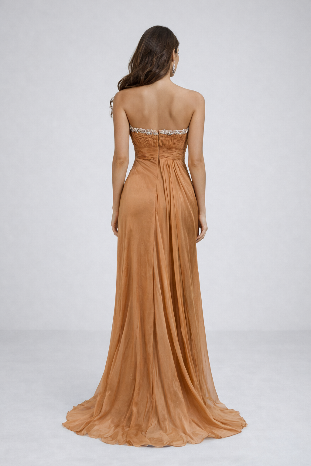 AMBRÉA – Robe de soirée longue camel drapée