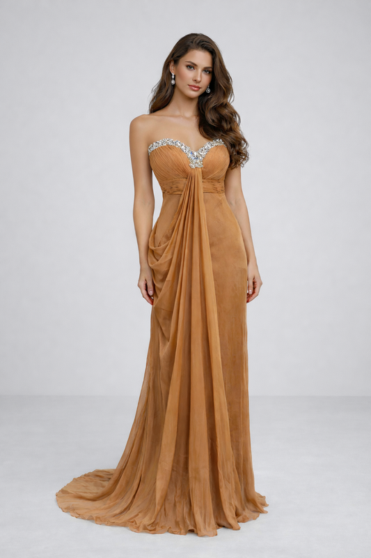 AMBRÉA – Robe de soirée longue camel drapée