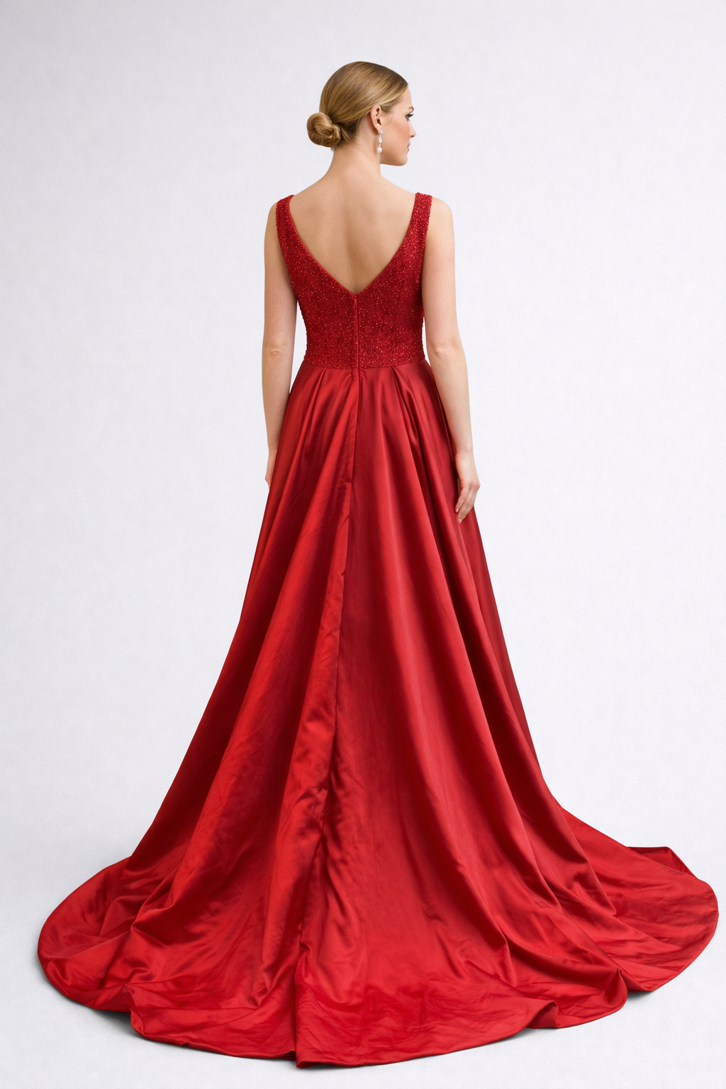 RUBY – Robe de soirée à buste perlé